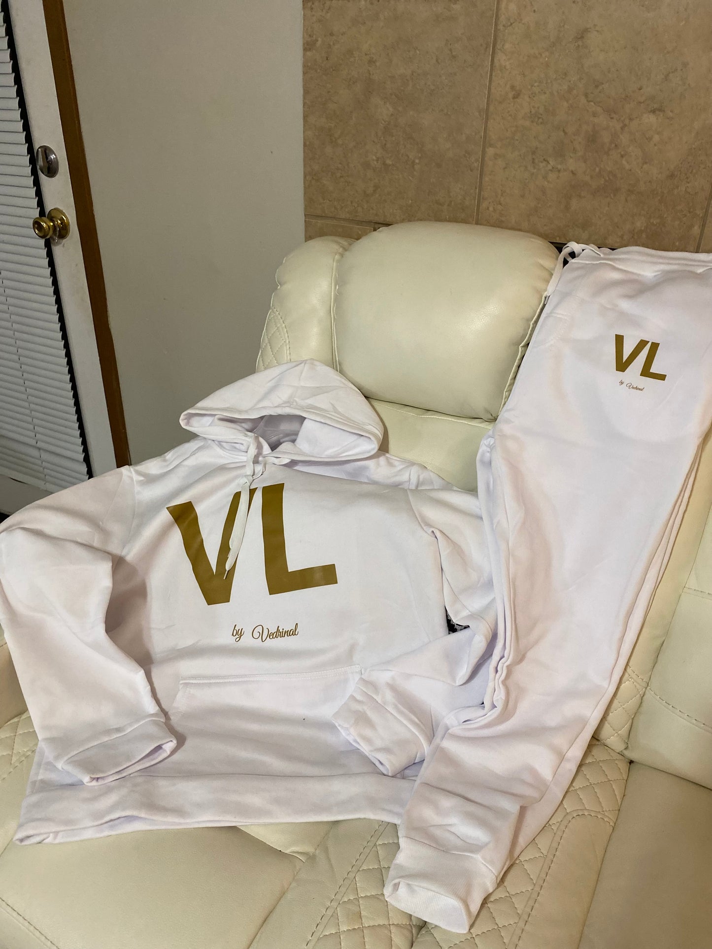 Two piece VL logo sweat set