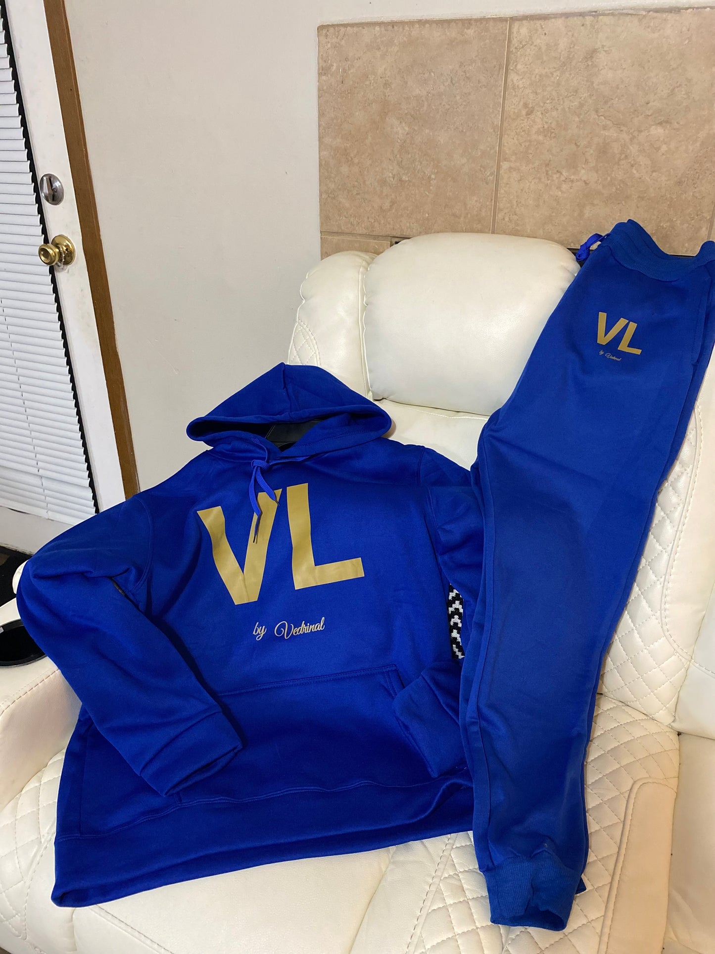 Two piece VL logo sweat set